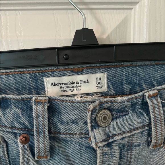 Ultra High Rise 90s Straight Jean - Picture 2 of 6